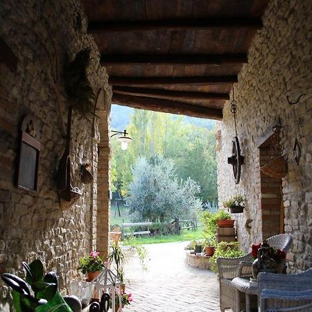 Casale Fontanile Bed And Breakfast Smerillo Eksteriør billede