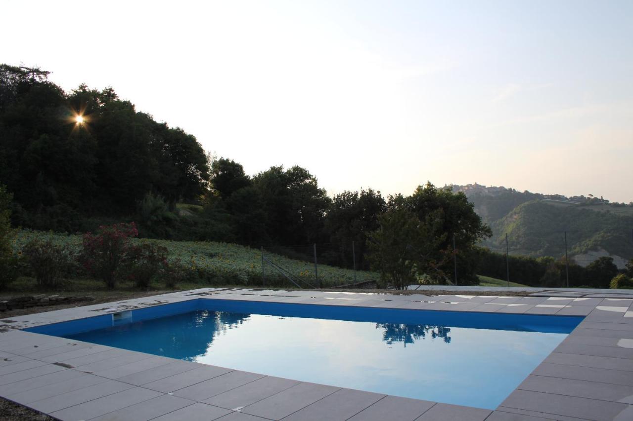 Casale Fontanile Bed And Breakfast Smerillo Eksteriør billede