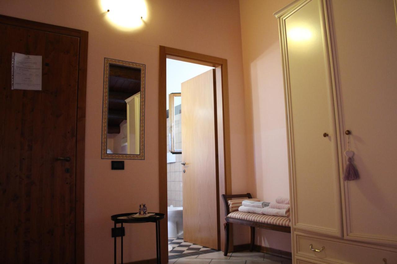 Casale Fontanile Bed And Breakfast Smerillo Eksteriør billede
