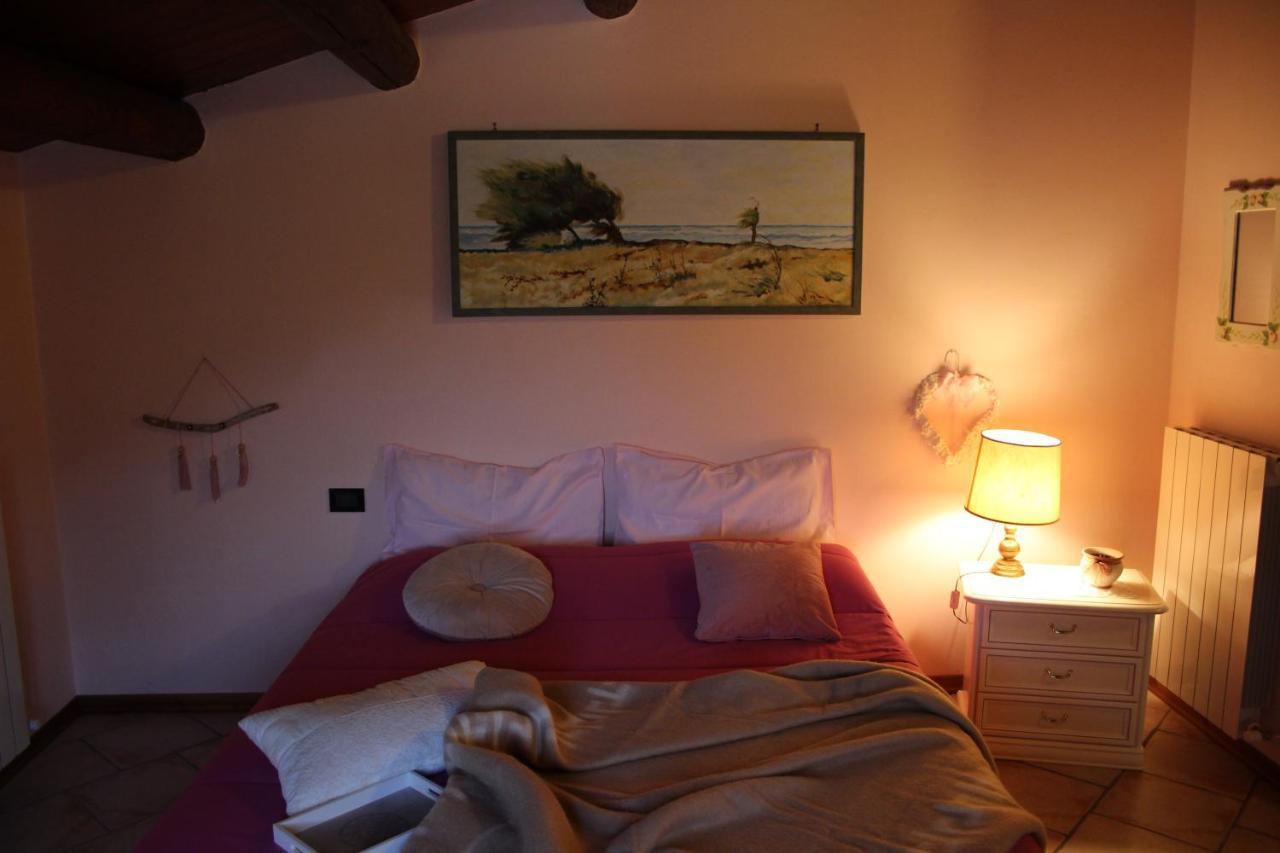 Casale Fontanile Bed And Breakfast Smerillo Eksteriør billede